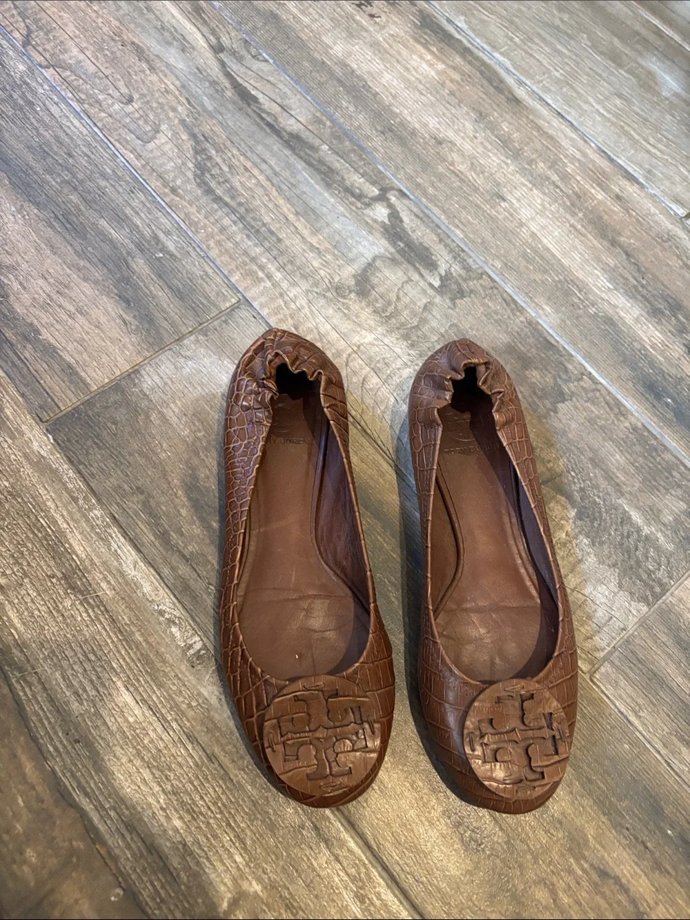 Tory Burch Reva Women's Brown Croc-Embossed Leather Ballet Flats